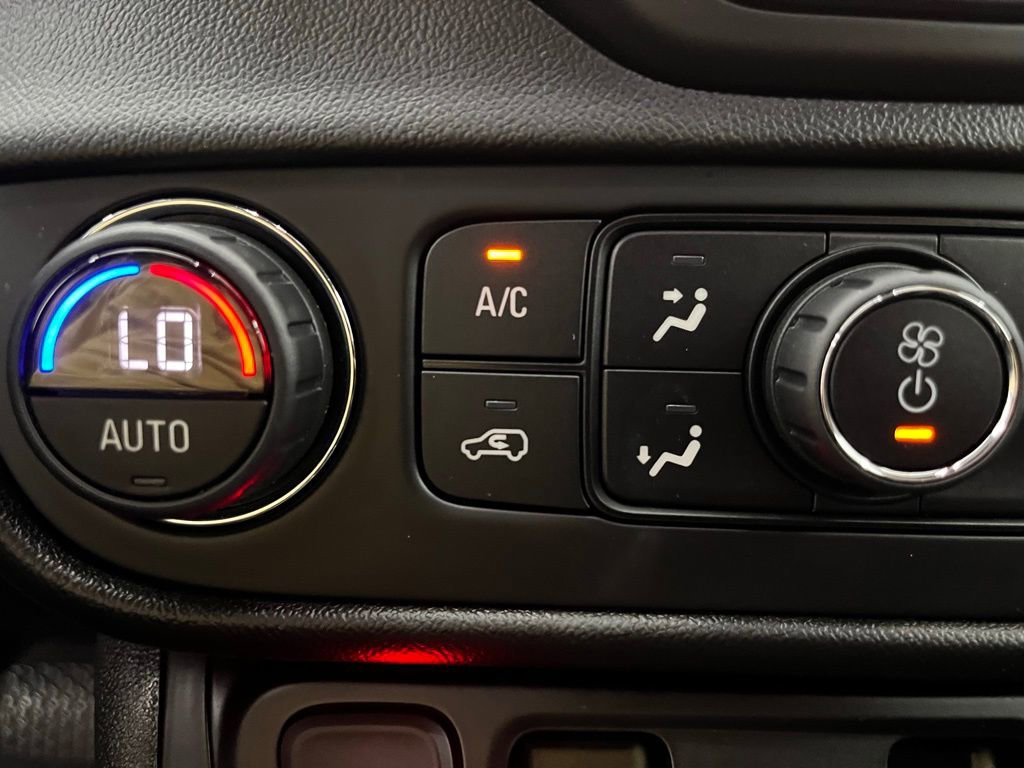 Used 2020 GMC Terrain SLE w/ Driver Convenience Package image 6