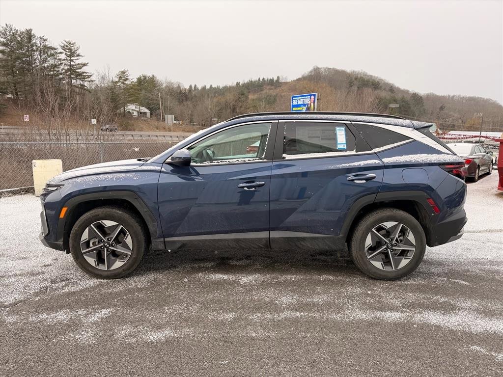 New 2025 Hyundai Tucson SEL image 3