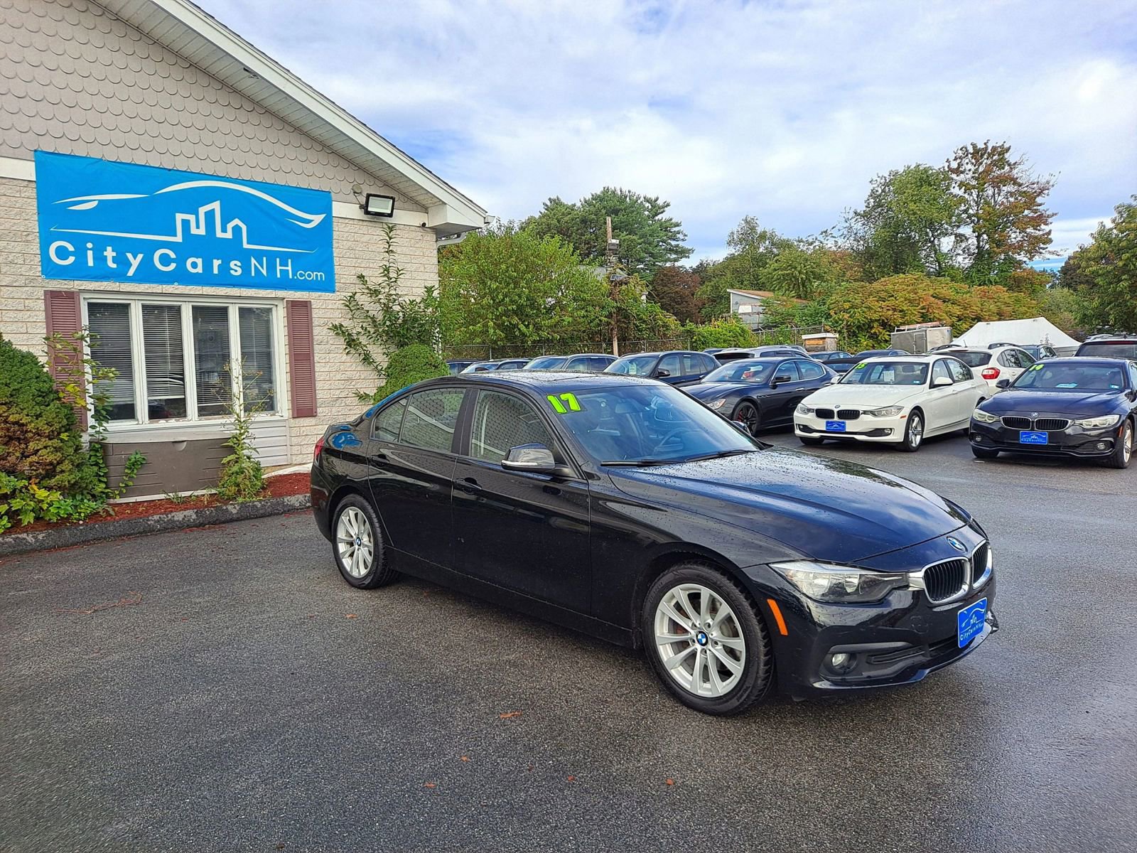 Used 2017 BMW 320i xDrive Sedan image 2