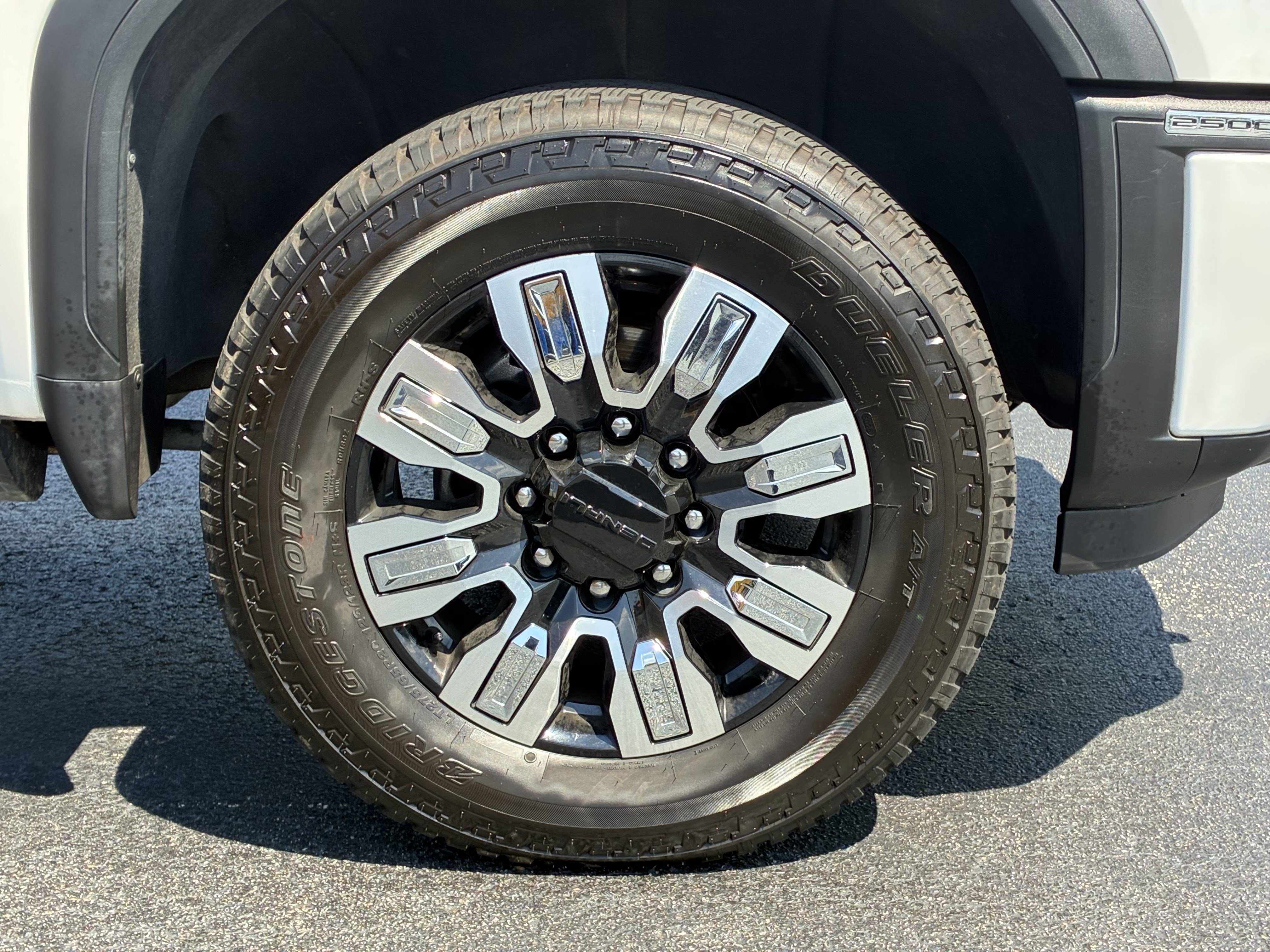 Used 2024 GMC Sierra 2500 Denali w/ Denali Reserve Package AWD/4WD image 6