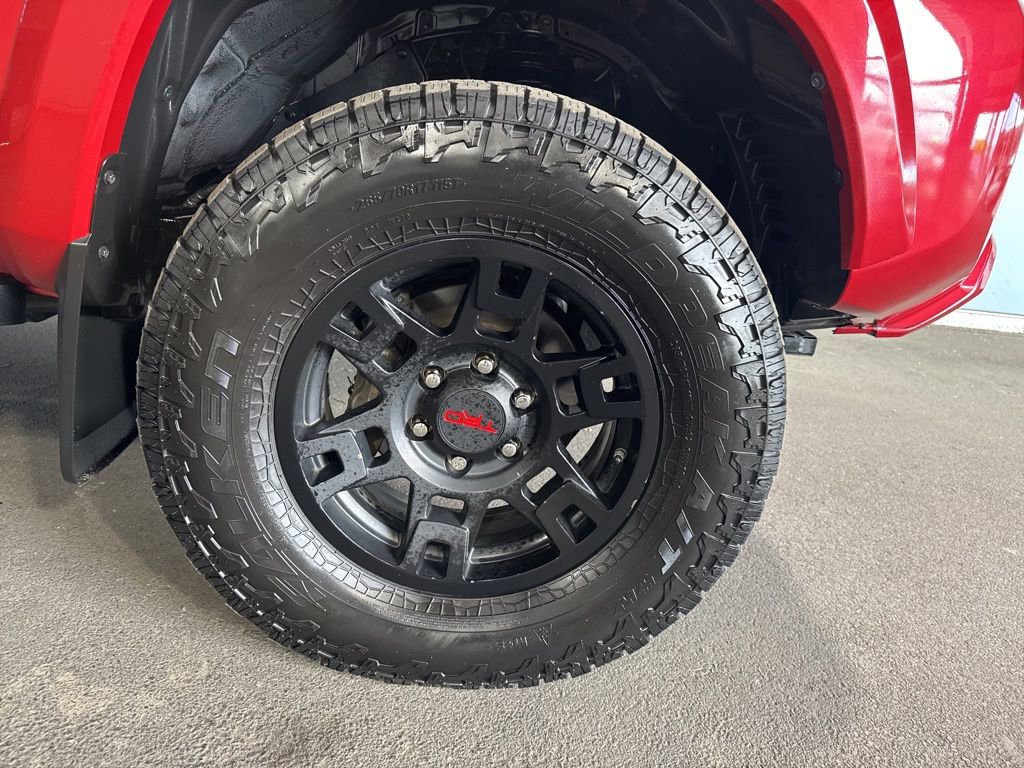 Used 2016 Toyota Tacoma SR image 7