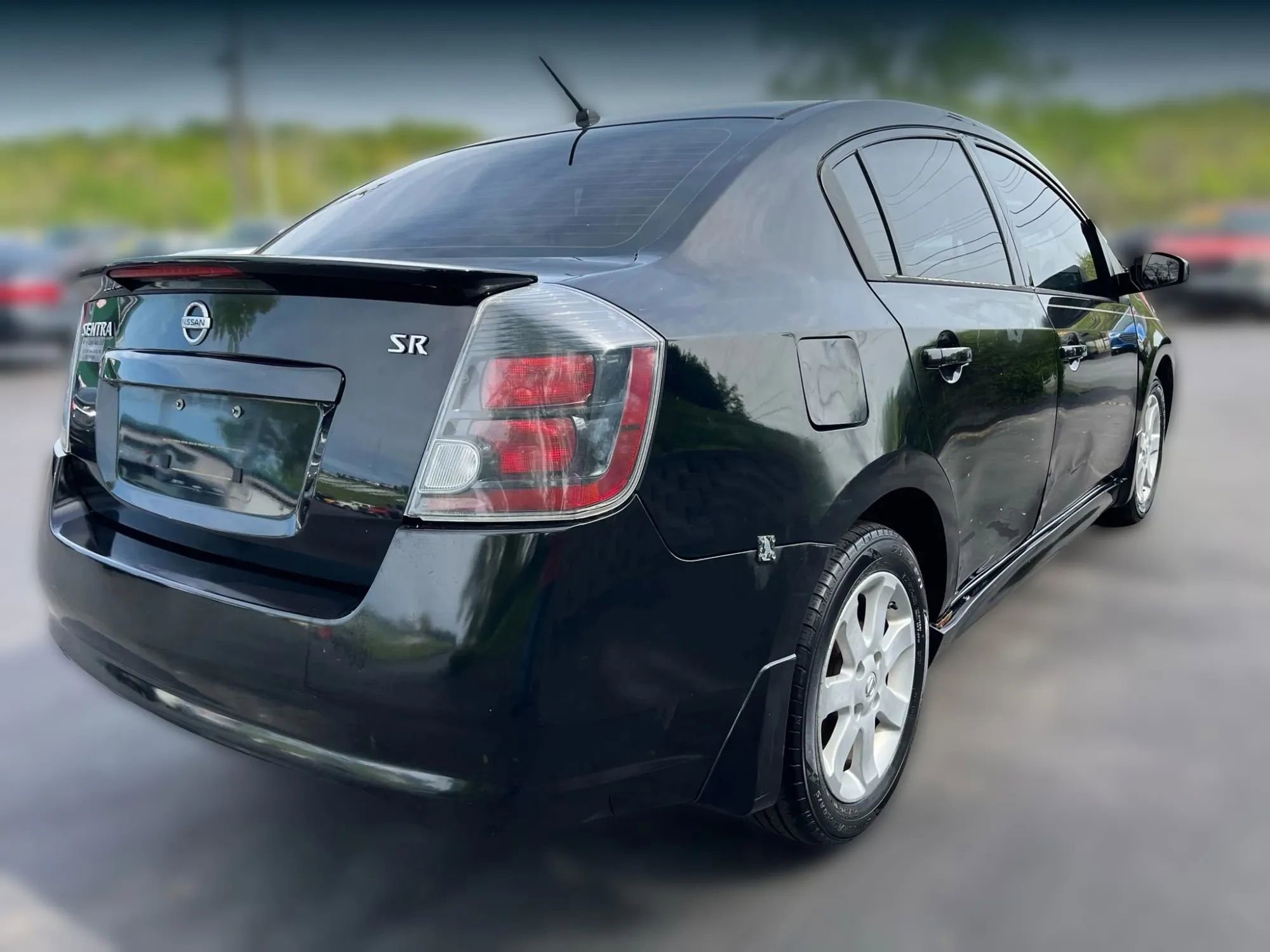Used 2012 Nissan Sentra 2.0 SR w/ Convenience Pkg image 4