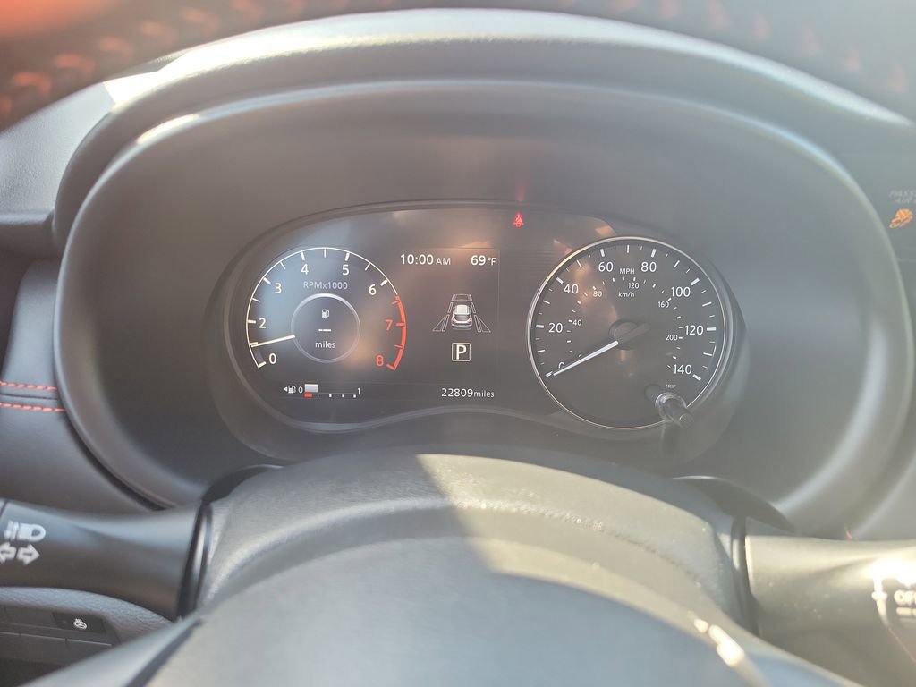 Used 2023 Nissan Kicks SR w/ SR Premium Package FWD image 13