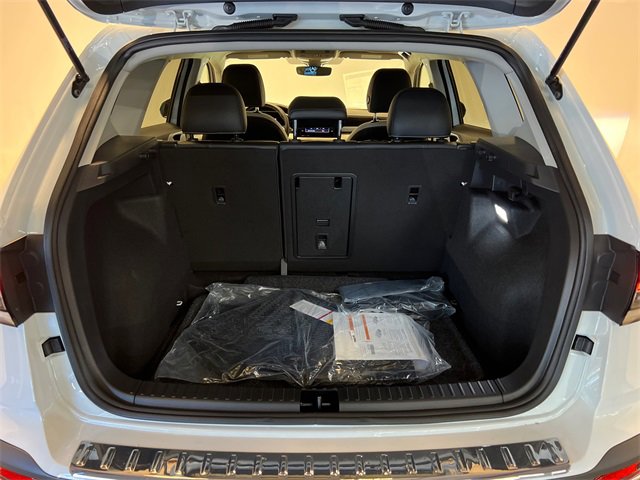 New 2026 Volkswagen Taos SE image 5