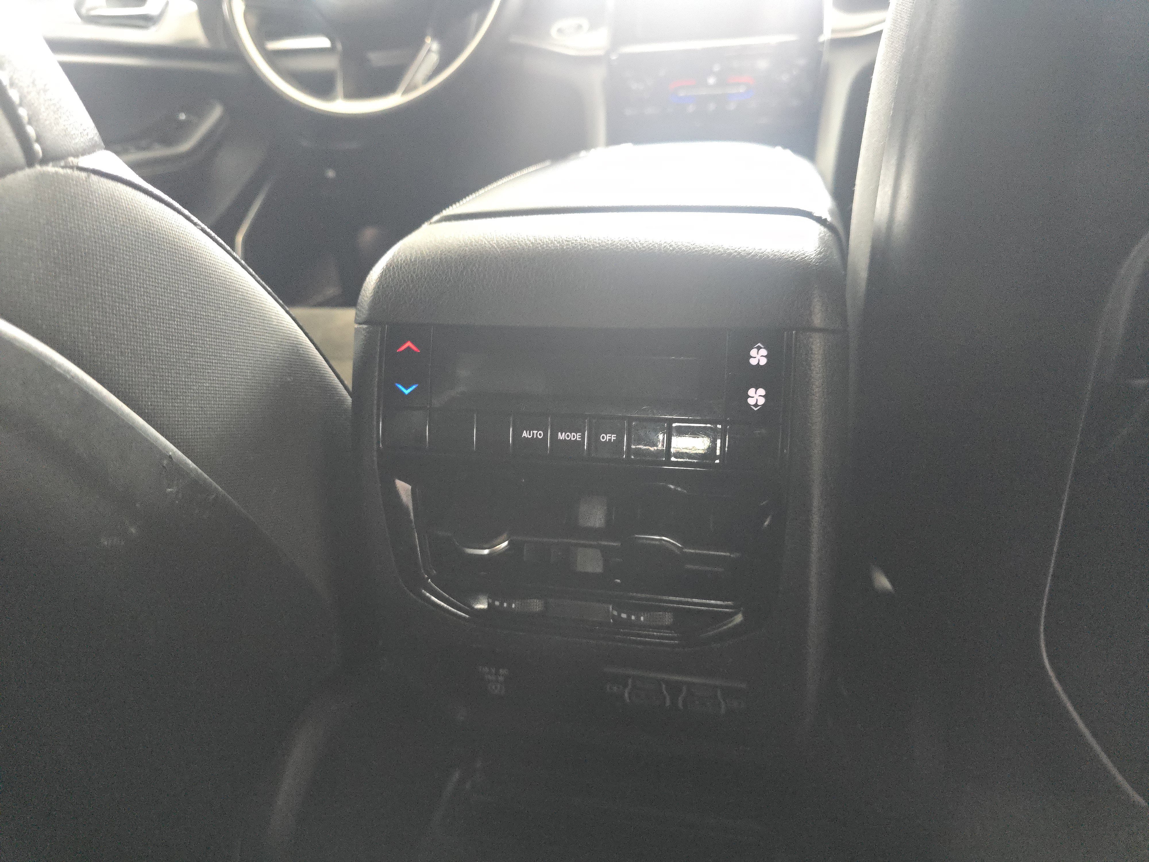 Used 2021 Jeep Grand Cherokee L Altitude image 26