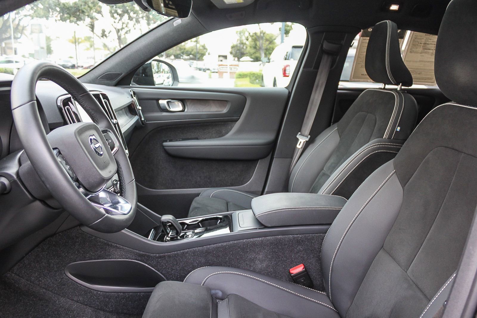 Used 2023 Volvo C40 P8 Recharge Plus AWD/4WD image 18