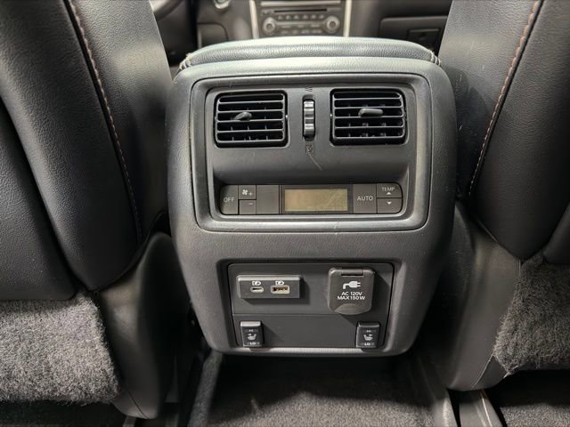 Used 2020 Nissan Pathfinder SL image 15