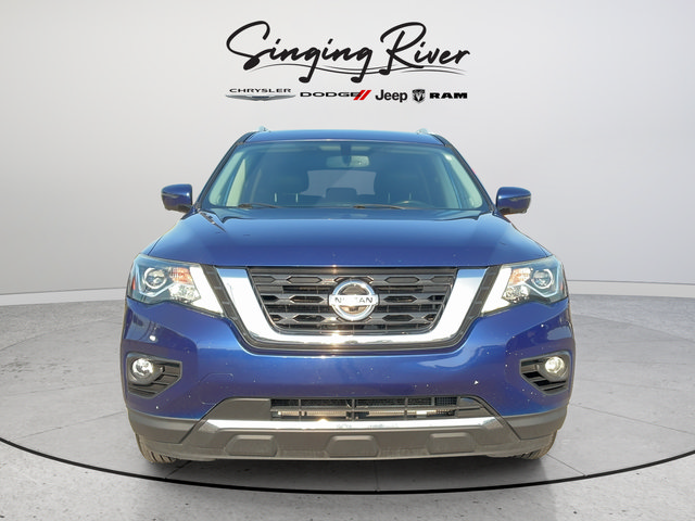 Used 2019 Nissan Pathfinder Platinum FWD image 2