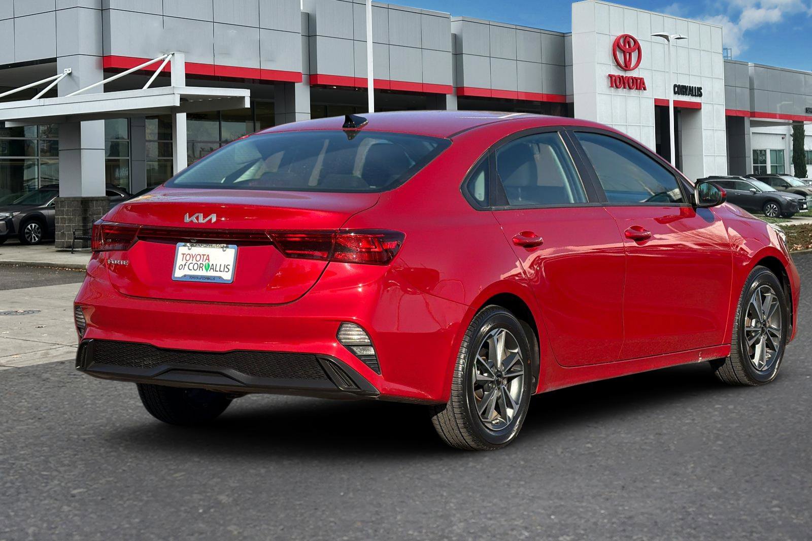 Used 2024 Kia Forte LXS image 4