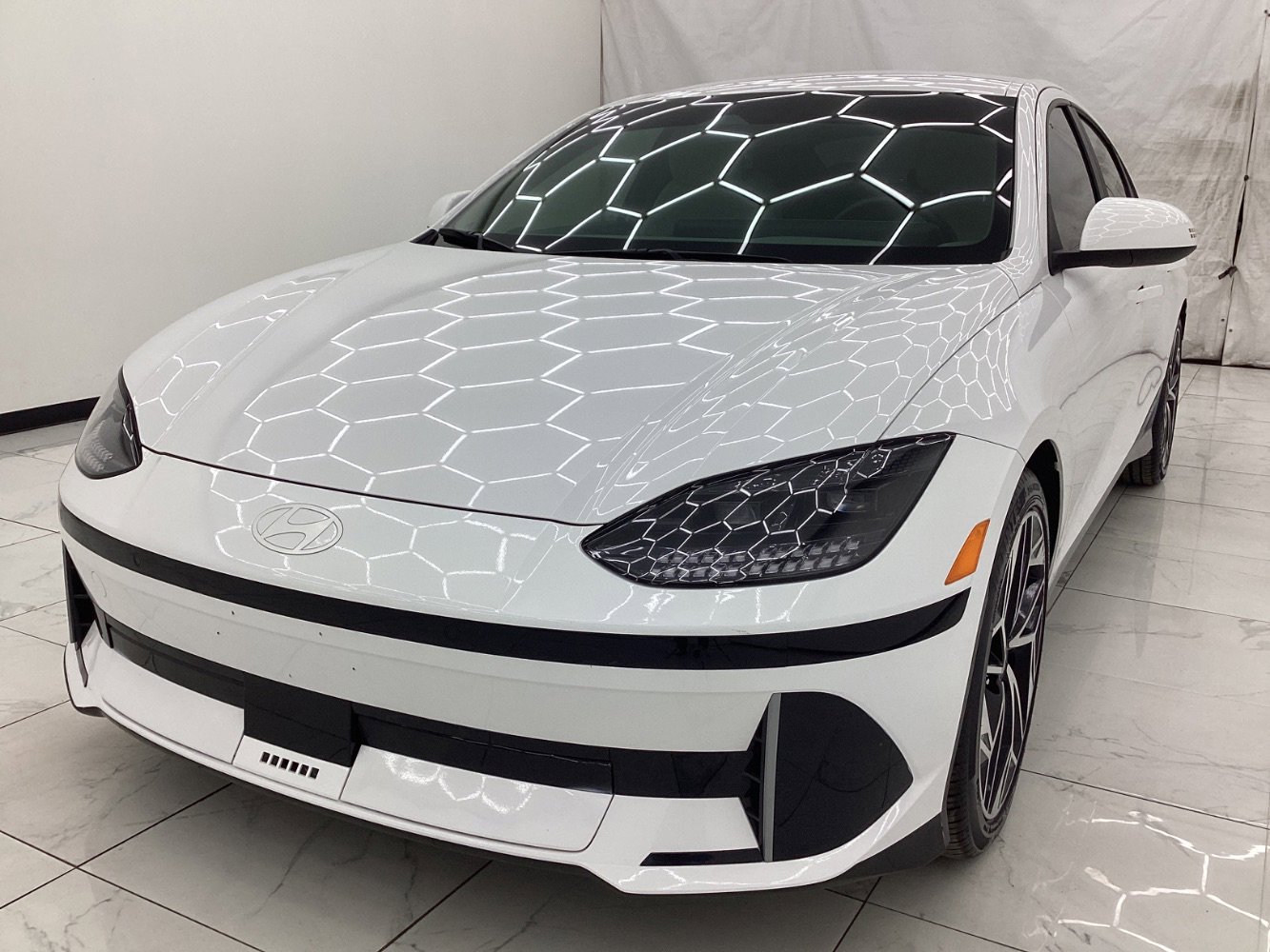 Used 2023 Hyundai Ioniq 6 SEL image 1