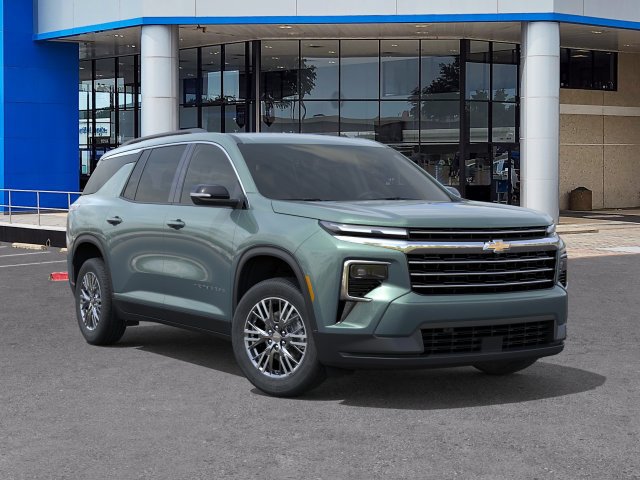 New 2027 Chevrolet Traverse LT w/ Driver Confidence Package FWD image 7