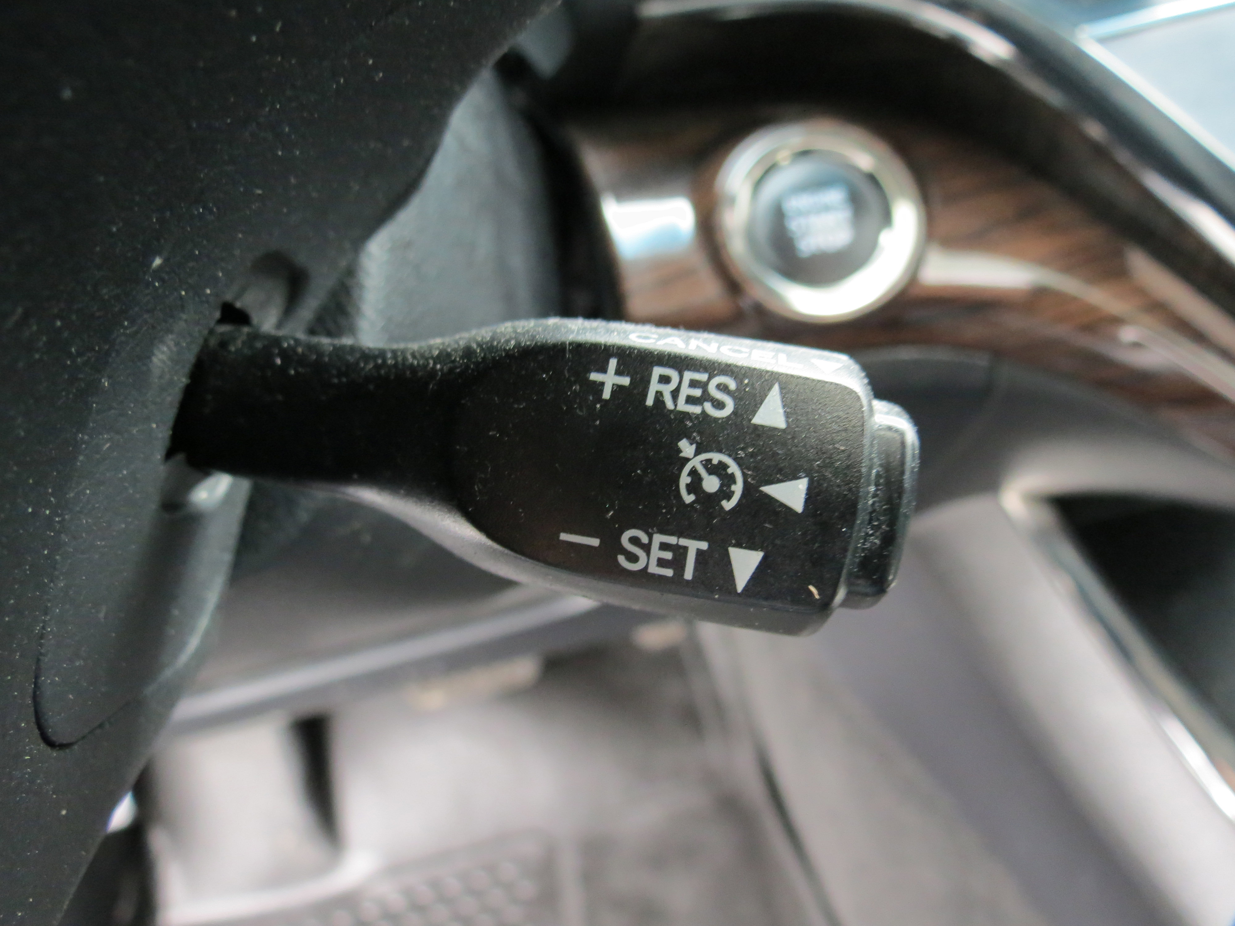 Used 2013 Toyota Avalon XLE Touring image 18