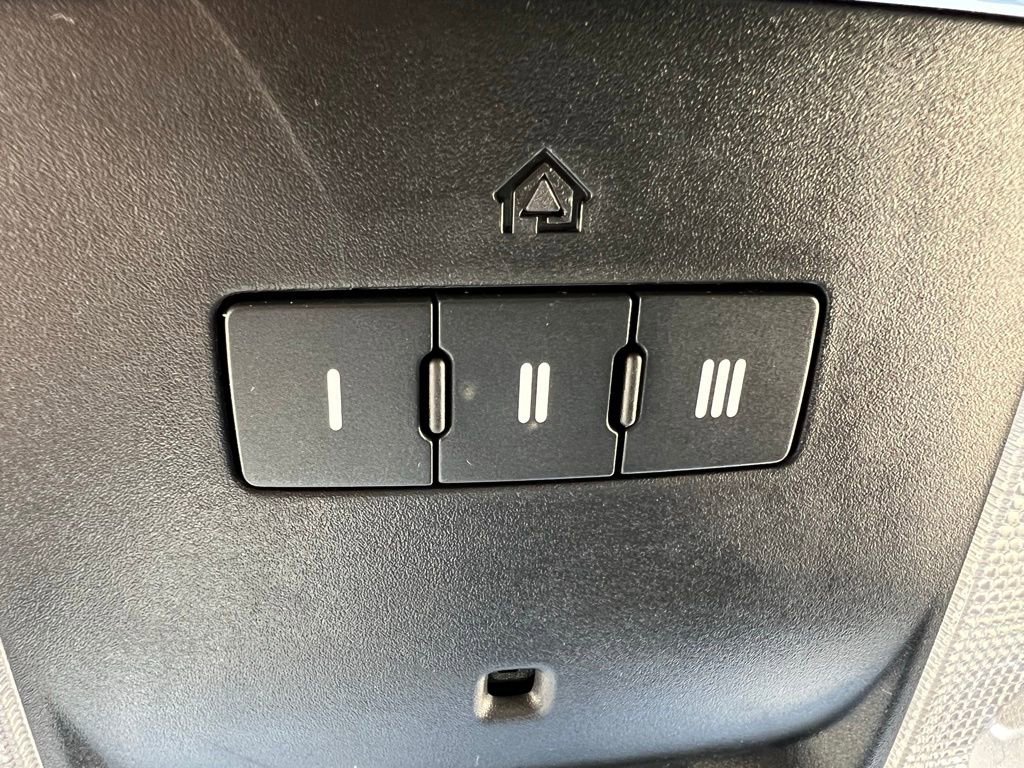 Used 2022 Jeep Grand Cherokee Laredo E w/ Security & Convenience Group image 40