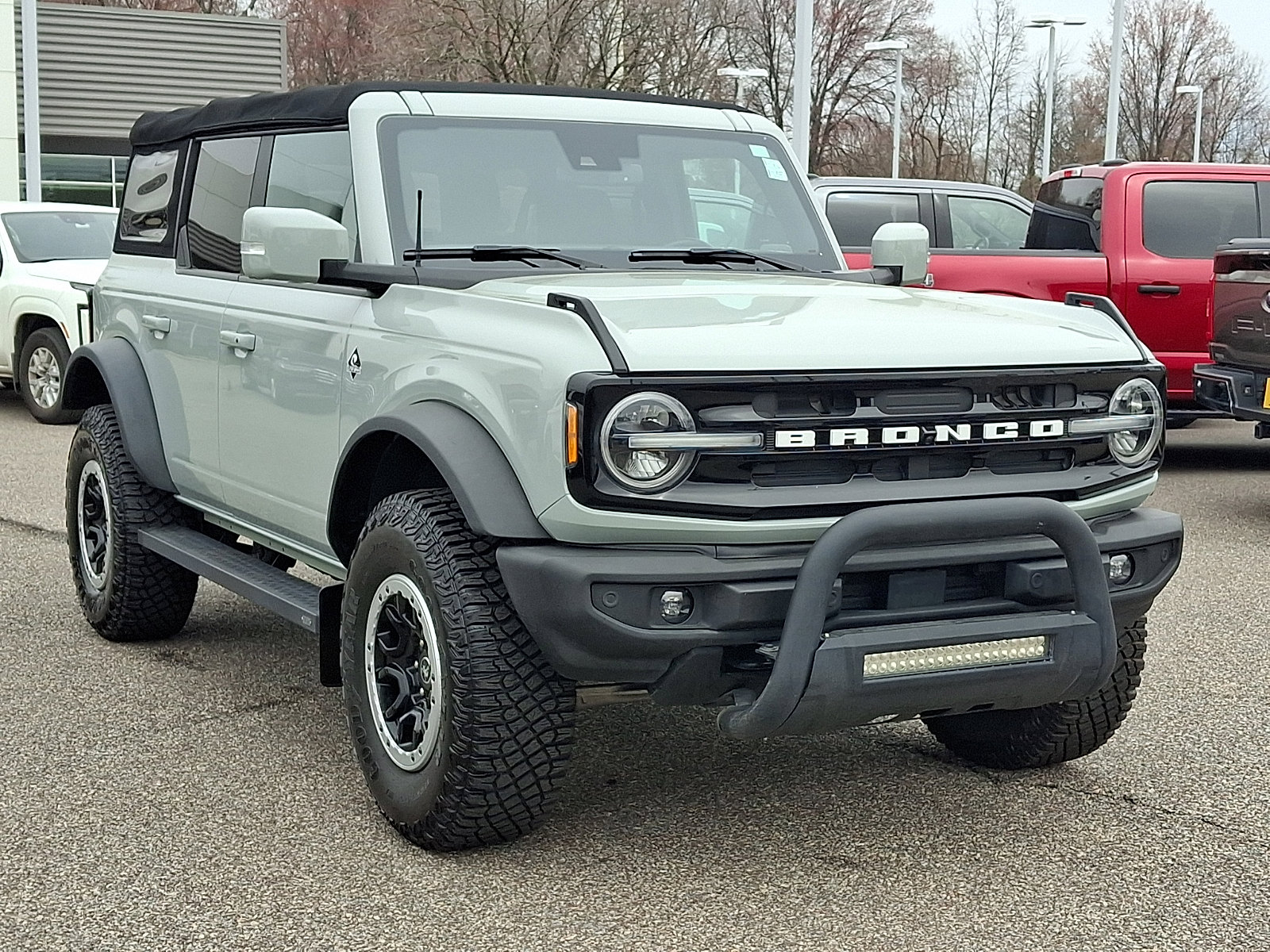 Certified 2022 Ford Bronco Outer Banks w/ Sasquatch Package image 2