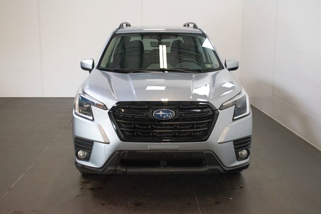 Used 2023 Subaru Forester Premium w/ Popular Package #3 AWD/4WD image 2
