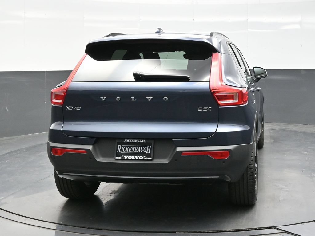 New 2026 Volvo XC40 B5 Core w/ Climate Package AWD/4WD image 6