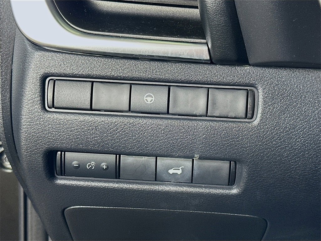 Used 2023 Nissan Rogue SV w/ SV Premium Package image 21