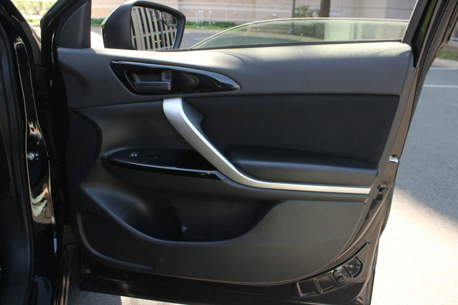 Used 2022 Mitsubishi Eclipse Cross LE AWD/4WD image 25