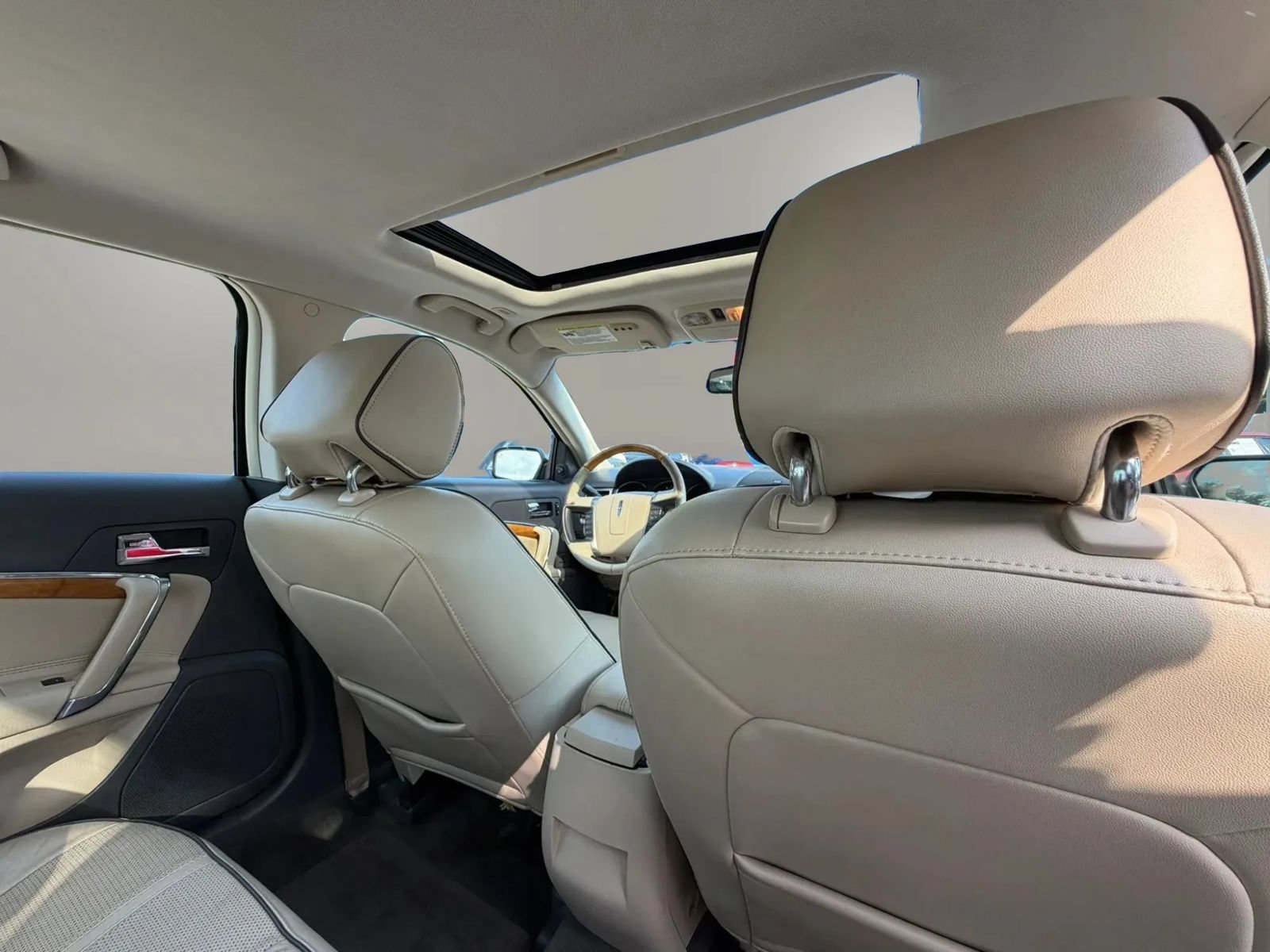 Used 2012 Lincoln MKZ FWD image 26