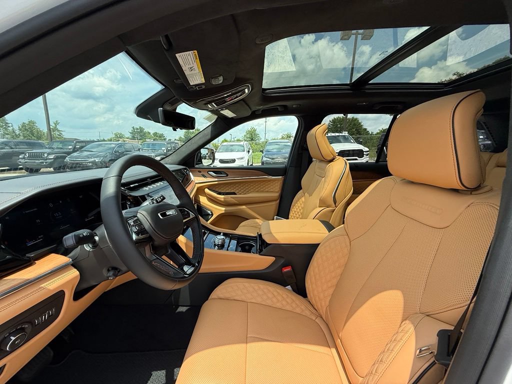 New 2026 Jeep Grand Cherokee Summit AWD/4WD image 11