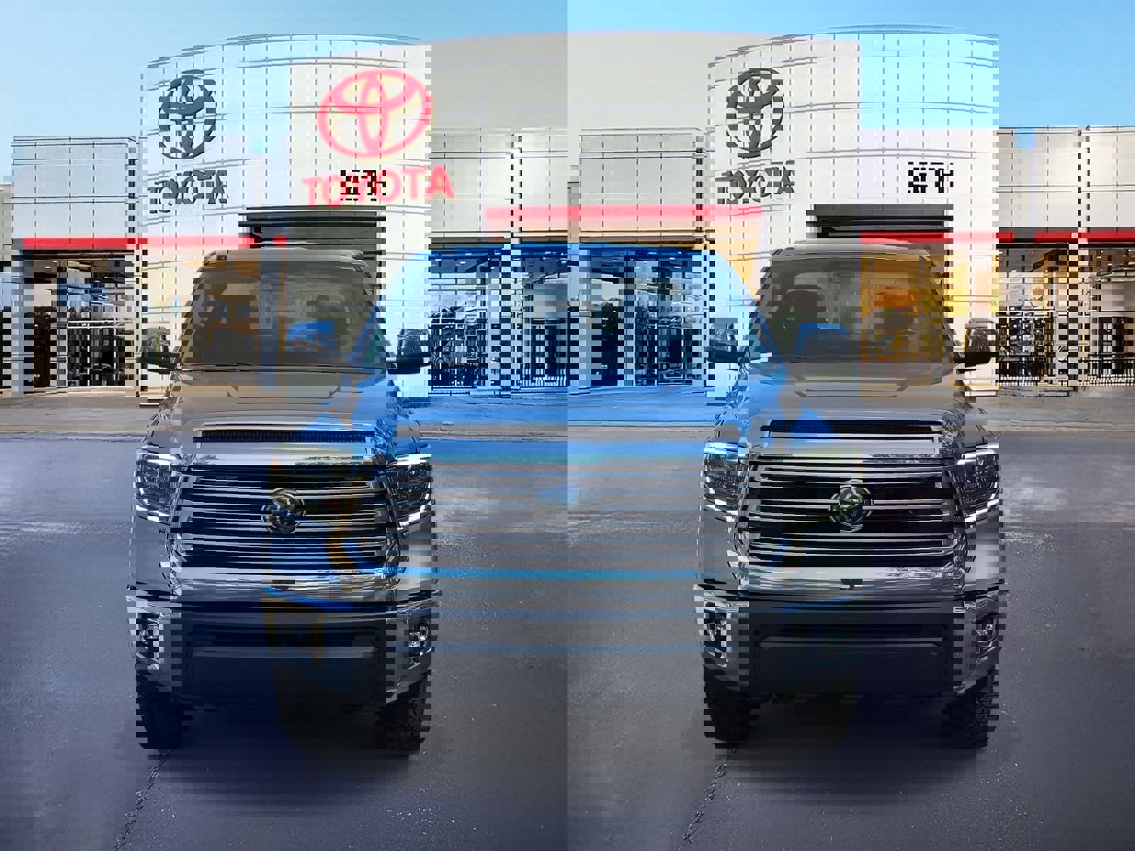 Used 2018 Toyota Tundra Limited w/ TRD Off Road Package image 2