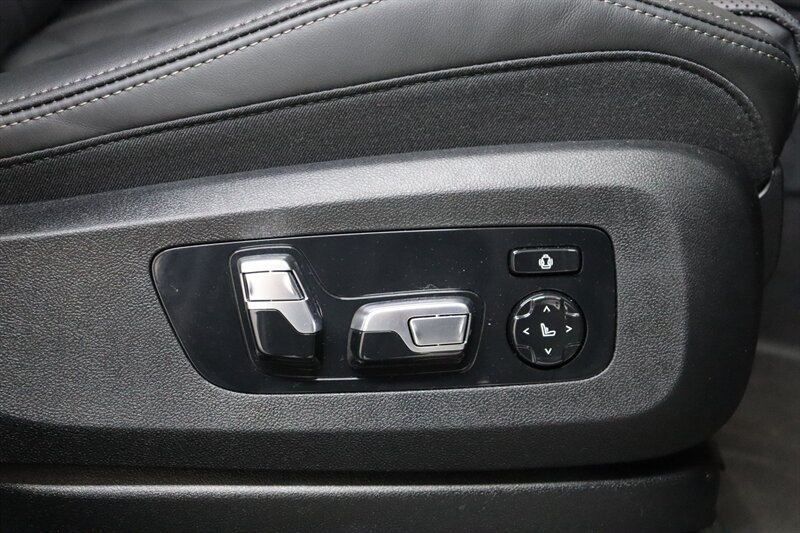 Used 2026 BMW X5 M60i AWD/4WD image 28