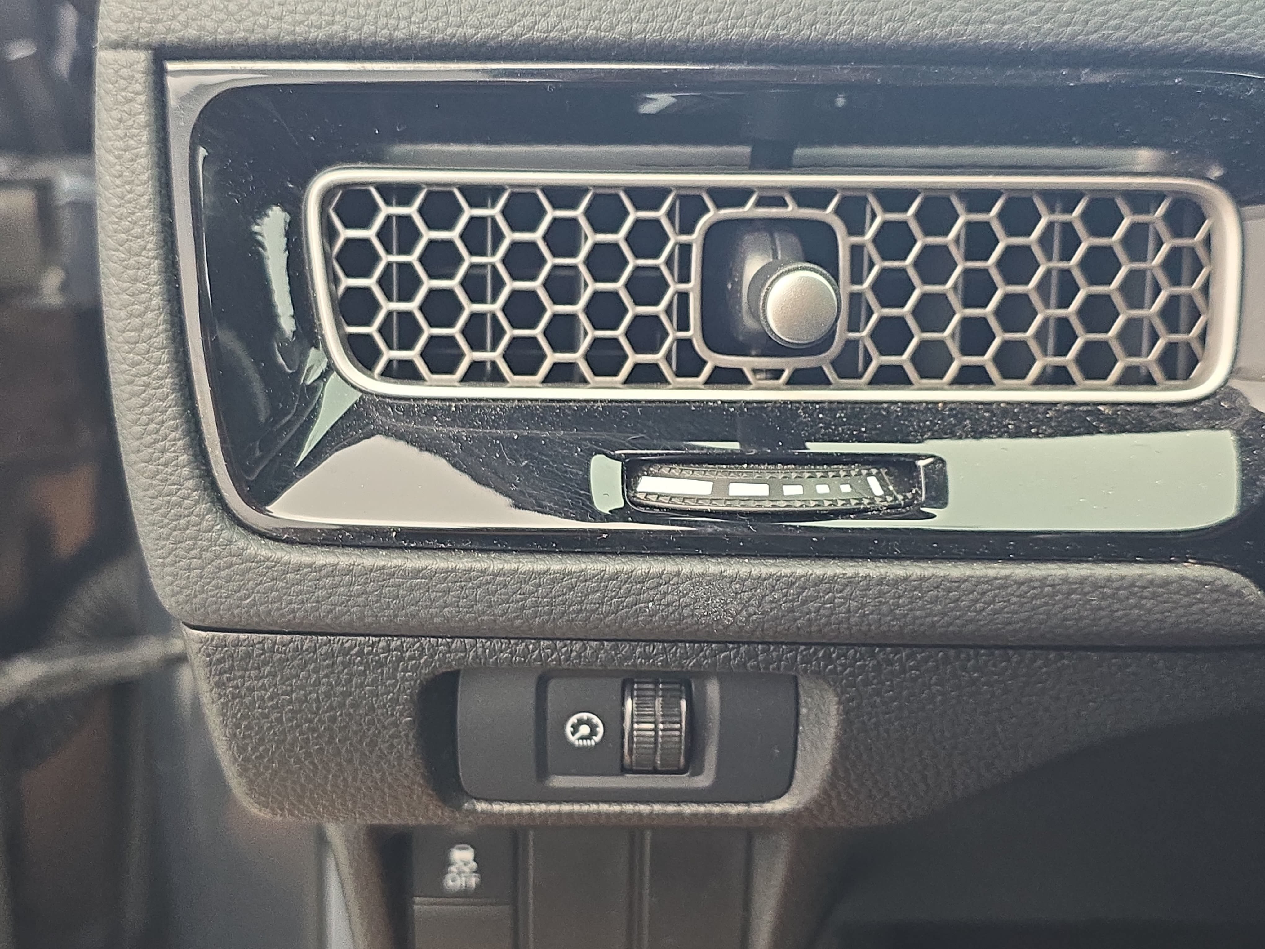 Certified 2025 Honda Civic Sport image 24