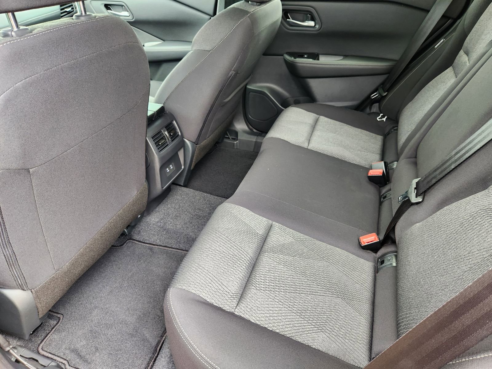 New 2026 Nissan Rogue SV image 23