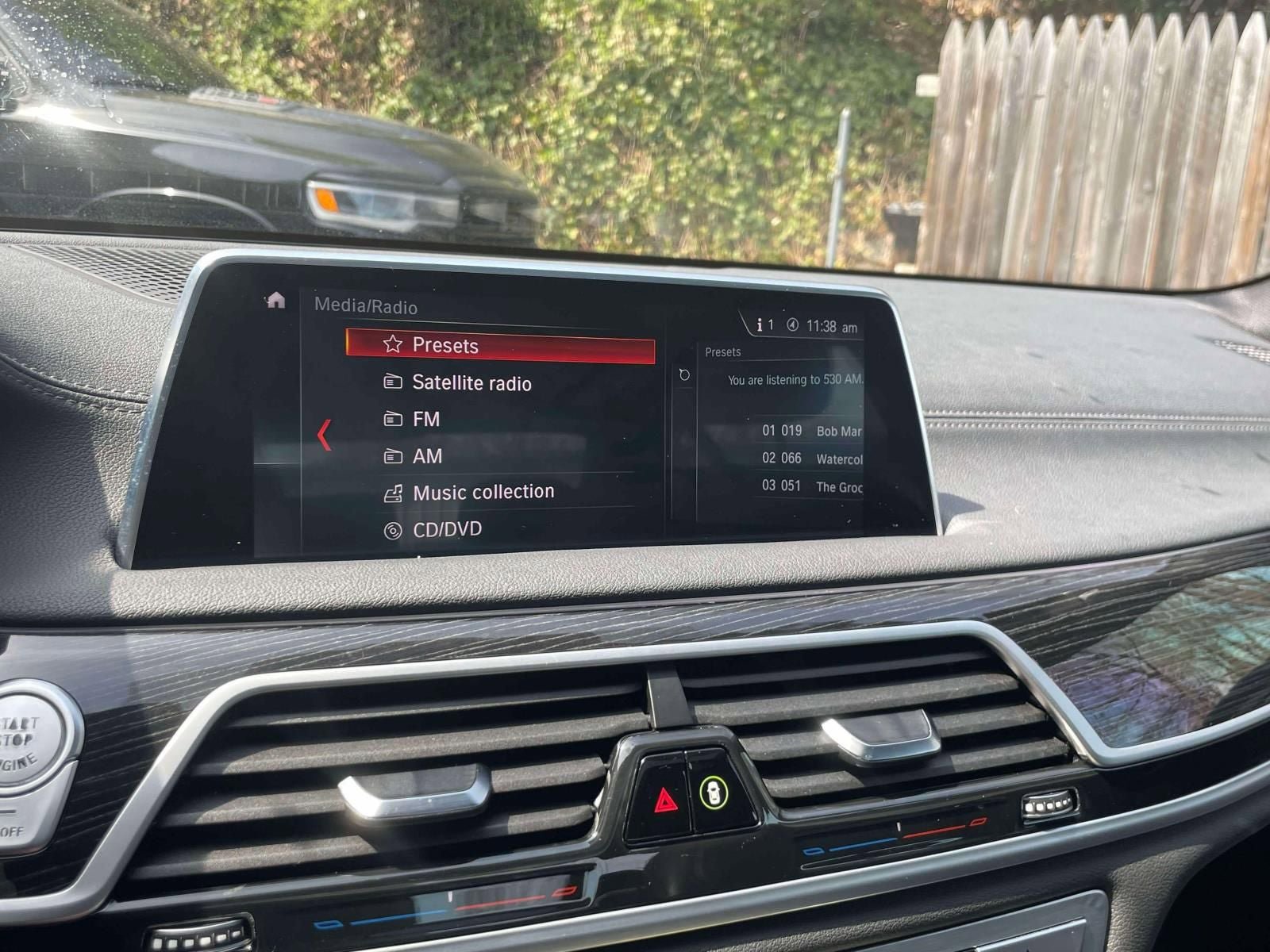 Used 2019 BMW 740i xDrive w/ M Sport Package image 29
