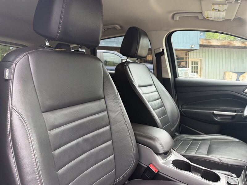 Used 2016 Ford Escape SE w/ SE Leather Comfort Package AWD/4WD image 21