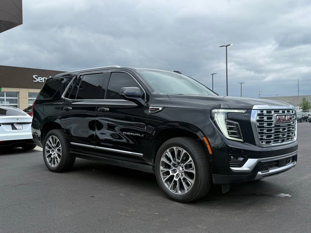 Used 2026 GMC Yukon Denali w/ Sun & Power Step Package image 3