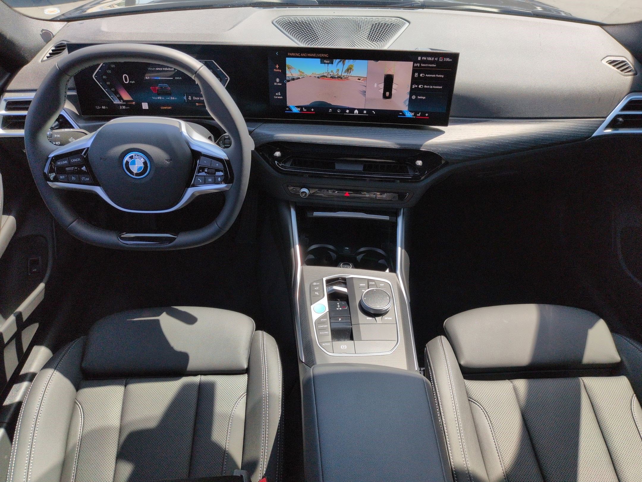 Used 2025 BMW i4 eDrive40 w/ Parking Assistance Package RWD image 29