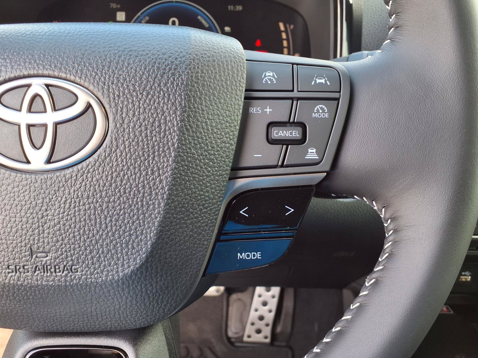 New 2026 Toyota Camry SE w/ Convenience Package FWD image 19