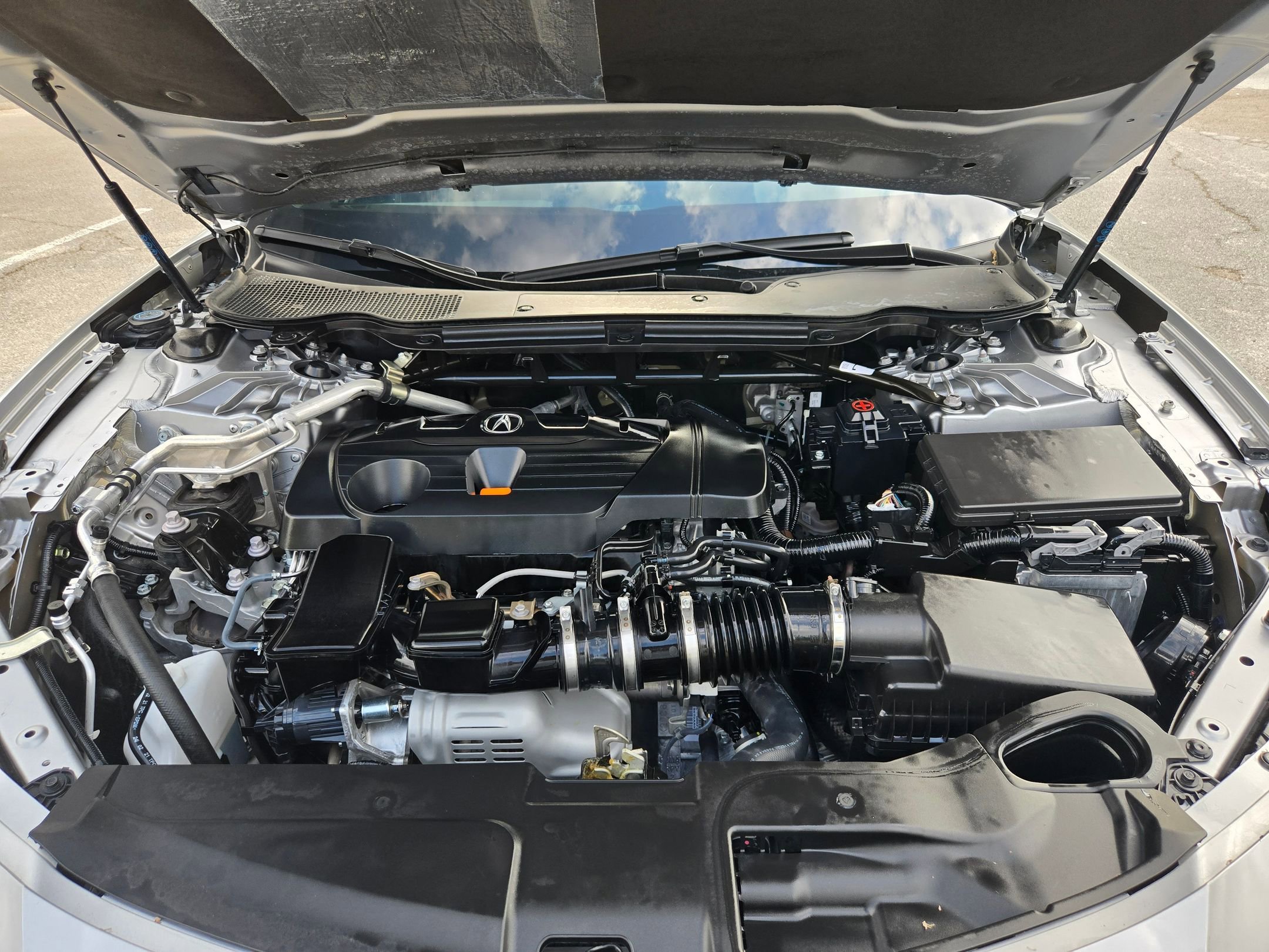 Used 2025 Acura TLX w/ Technology Package image 32