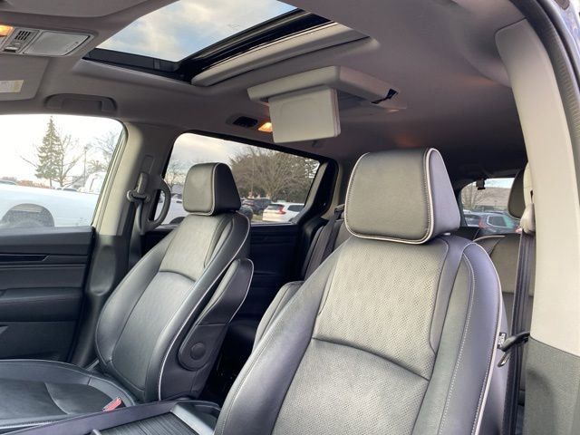 Used 2023 Honda Odyssey Elite image 2