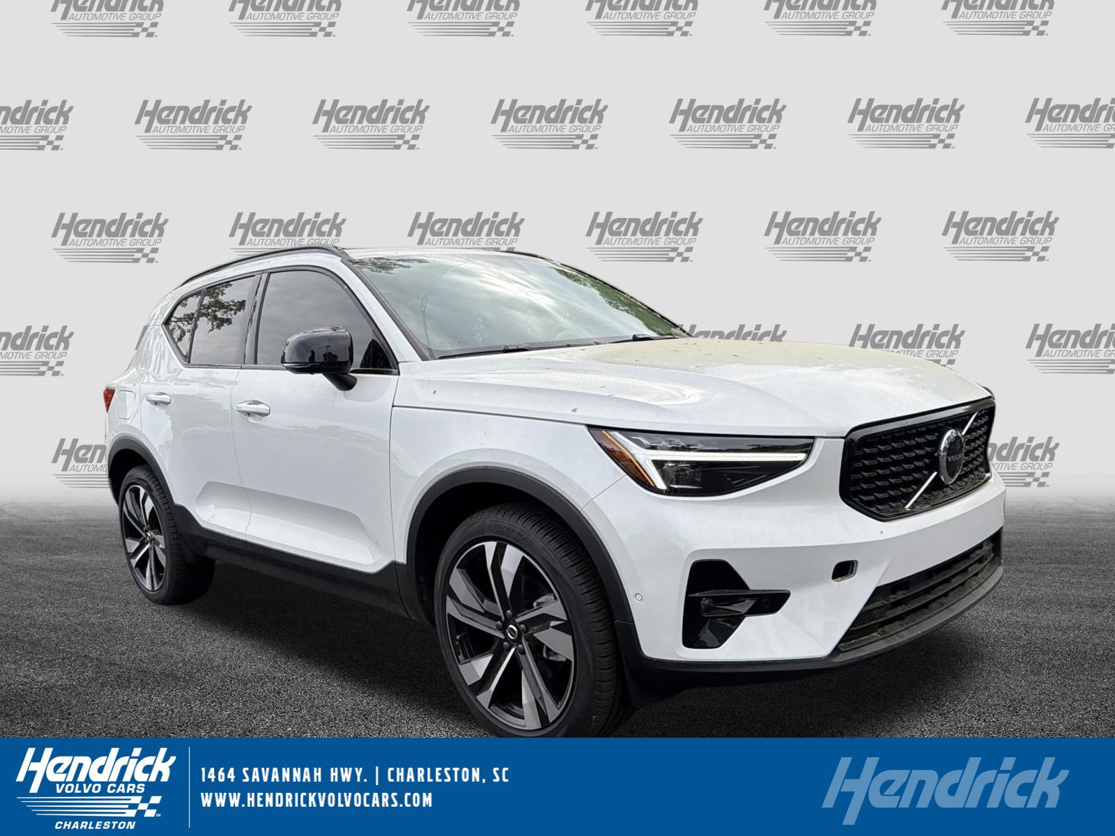 Used 2026 Volvo XC40 B5 Ultra w/ Protection Package Premier