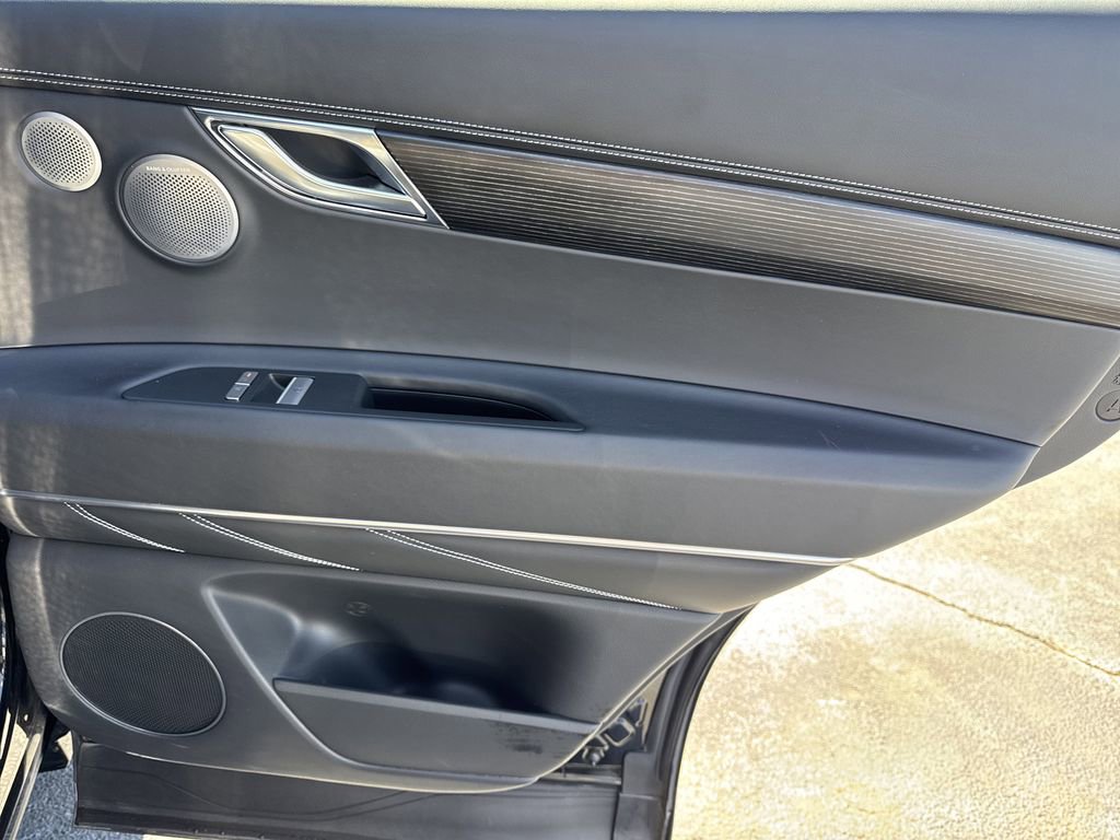 Used 2025 Genesis GV80 3.5T image 16