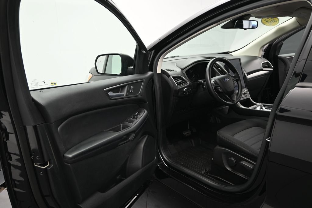 Used 2023 Ford Edge SE AWD/4WD image 12