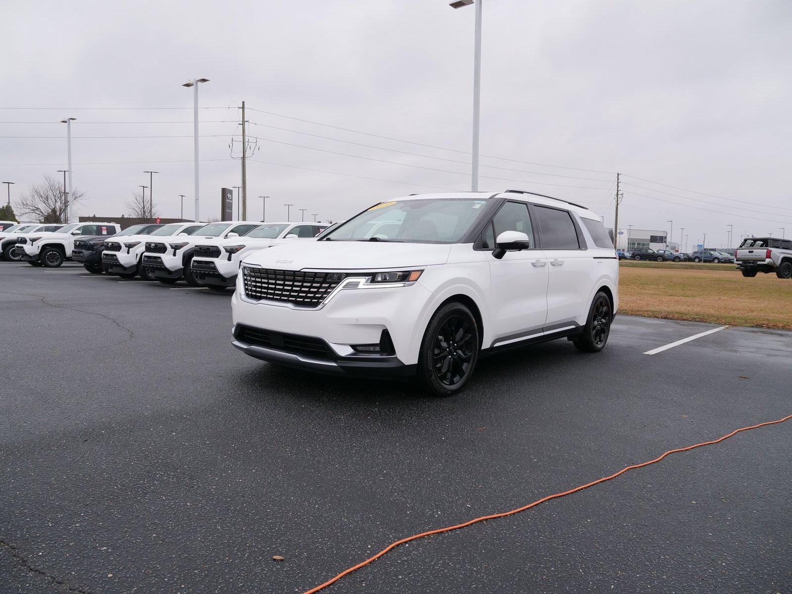 Used 2022 Kia Carnival SX Prestige image 8