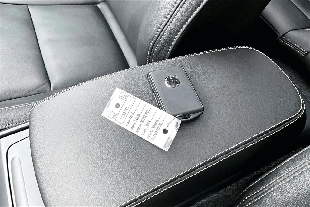 Certified 2026 Volvo XC40 B5 Core w/ Climate Package image 35