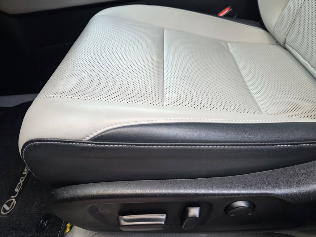 Used 2019 Lexus RX 350 FWD w/ Accessory Package image 18