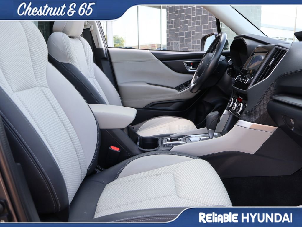 Used 2022 Subaru Forester Premium AWD/4WD image 10