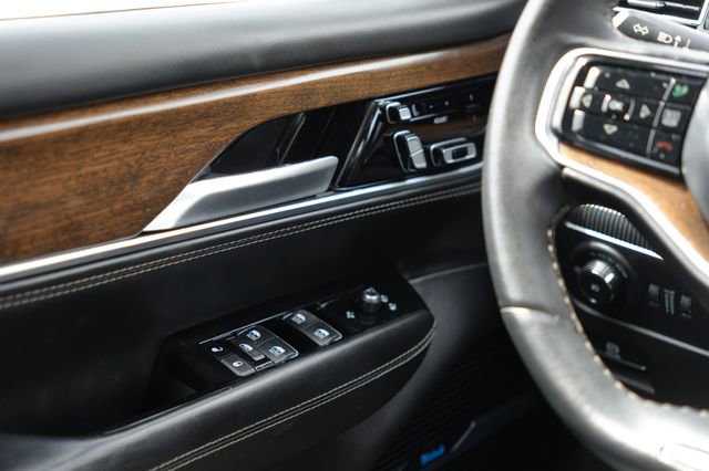 Used 2023 Jeep Grand Wagoneer 4WD image 19