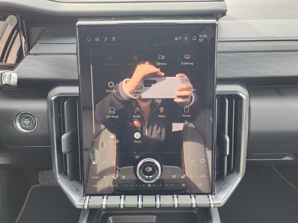 New 2026 GMC Acadia AT4 w/ Luxury Package image 30