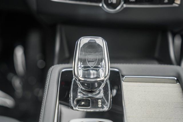 New 2026 Volvo XC90 B6 Plus w/ Protection Package Premier image 25