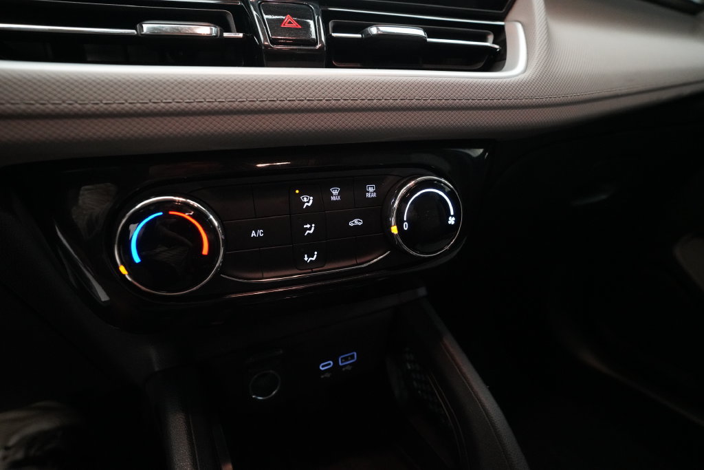 Used 2025 Chevrolet TrailBlazer LT AWD/4WD image 20