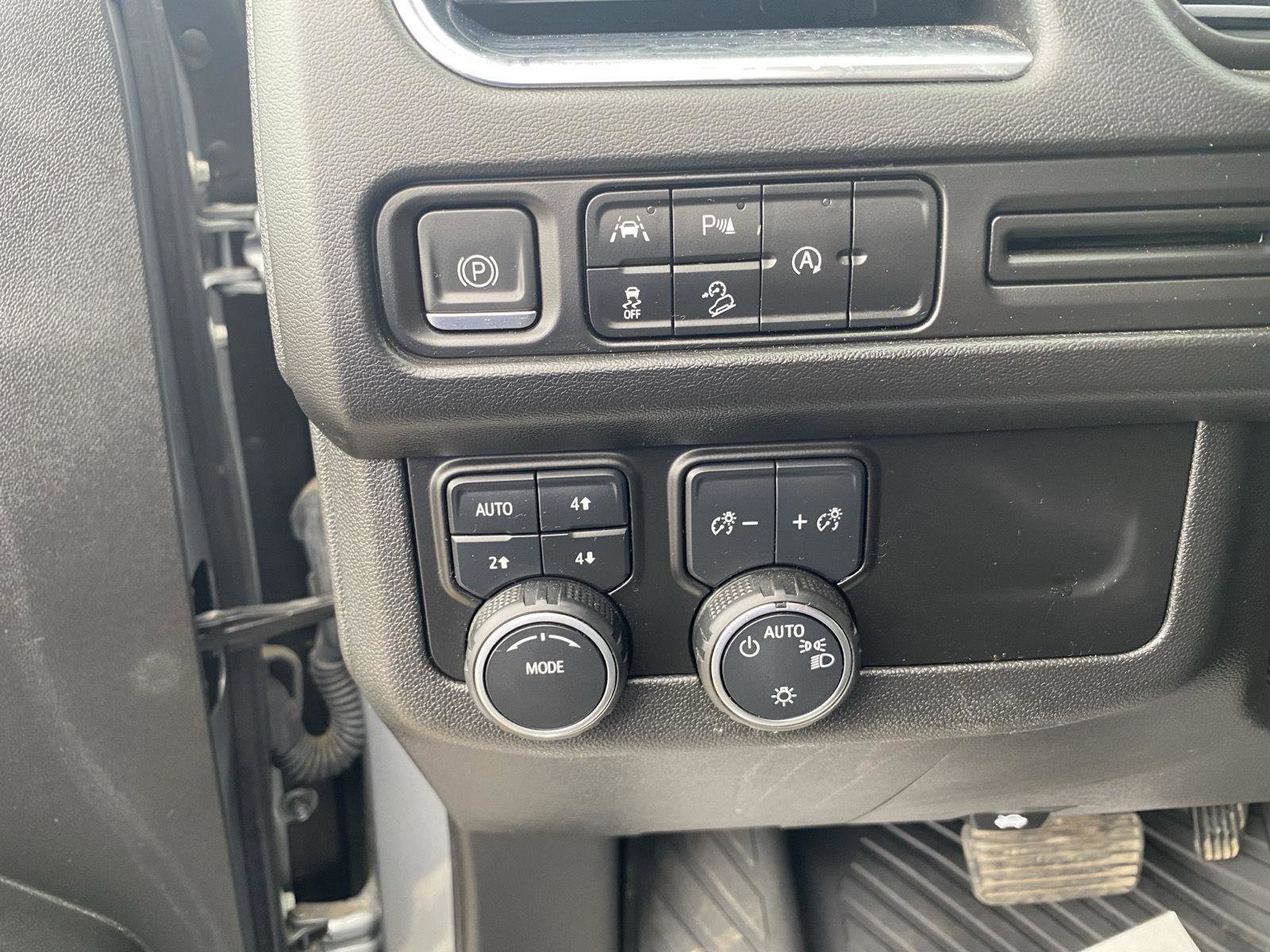 Used 2023 Chevrolet Tahoe Premier image 17