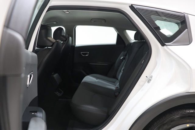 Used 2025 Kia K4 LXS image 30