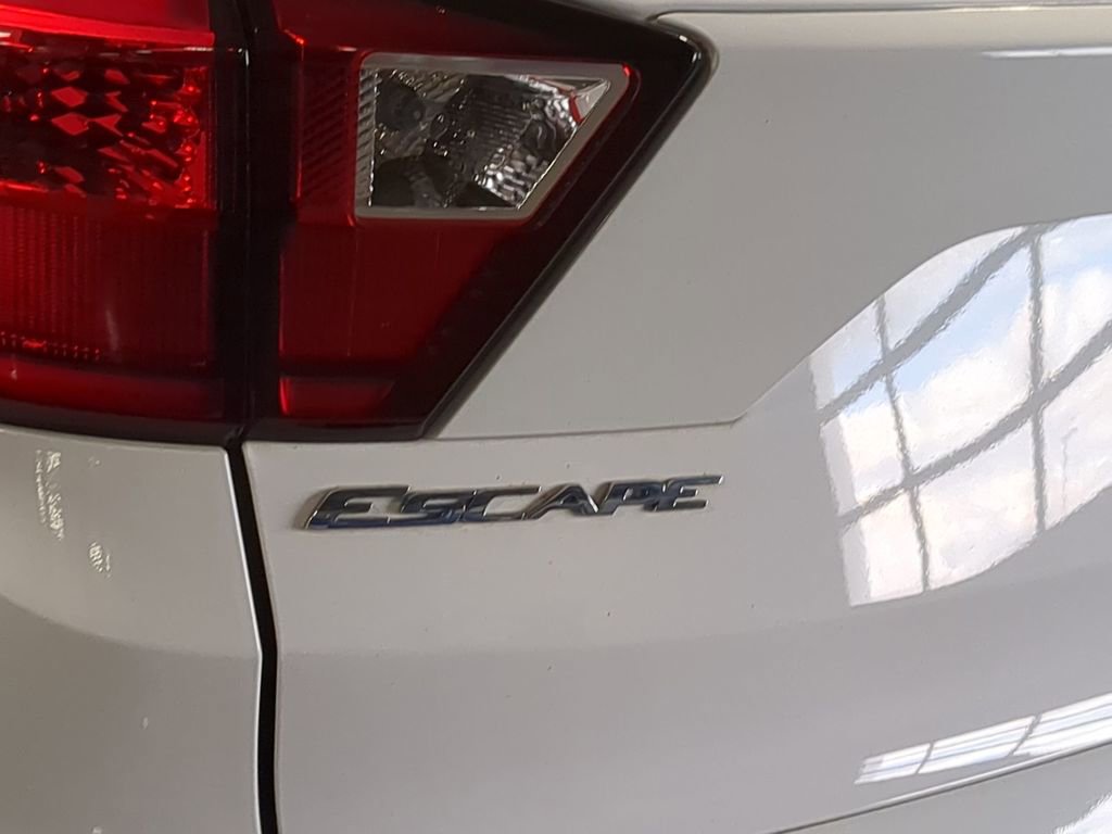 Used 2019 Ford Escape SE AWD/4WD image 16