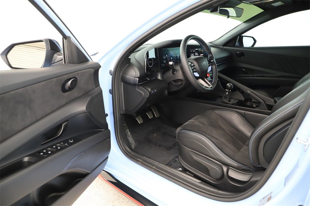 Used 2025 Hyundai Elantra N image 14